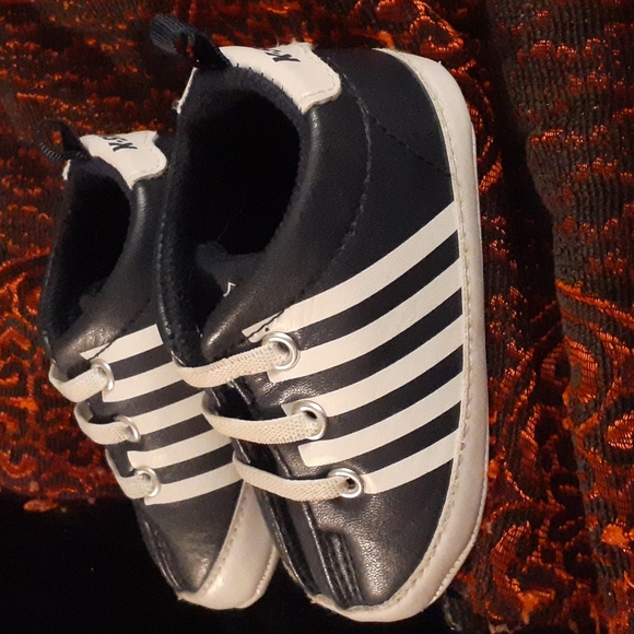 Baby kswiss sneakers (bin6) - Picture 1 of 4
